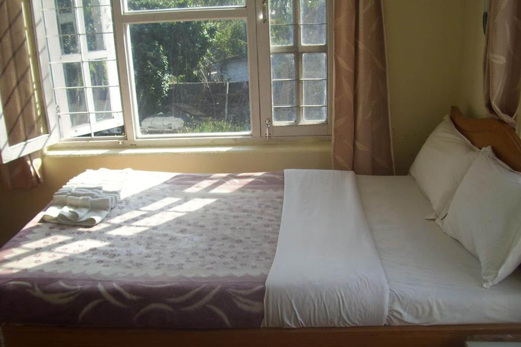 Hotel The Billabong Garden Похара Екстериор снимка