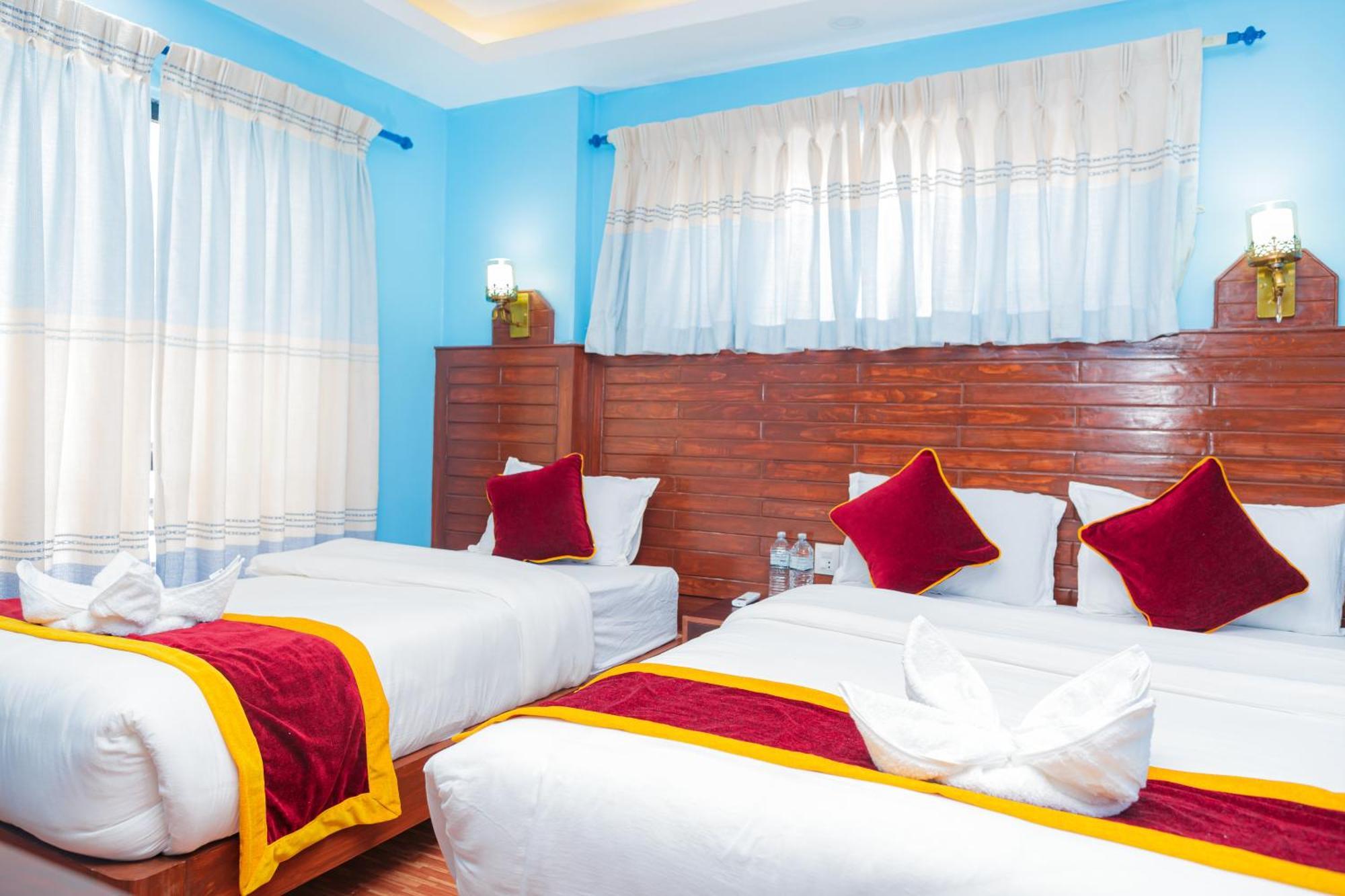 Hotel The Billabong Garden Похара Екстериор снимка
