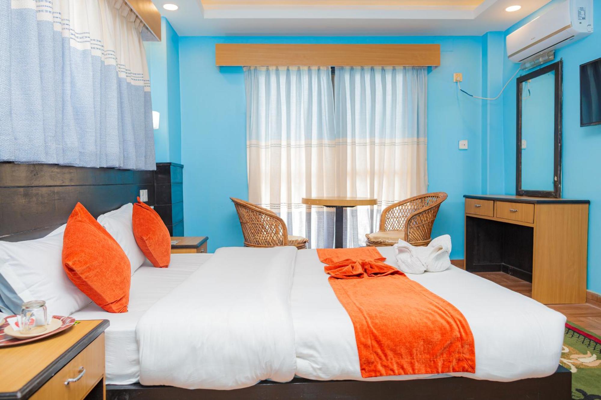 Hotel The Billabong Garden Похара Екстериор снимка