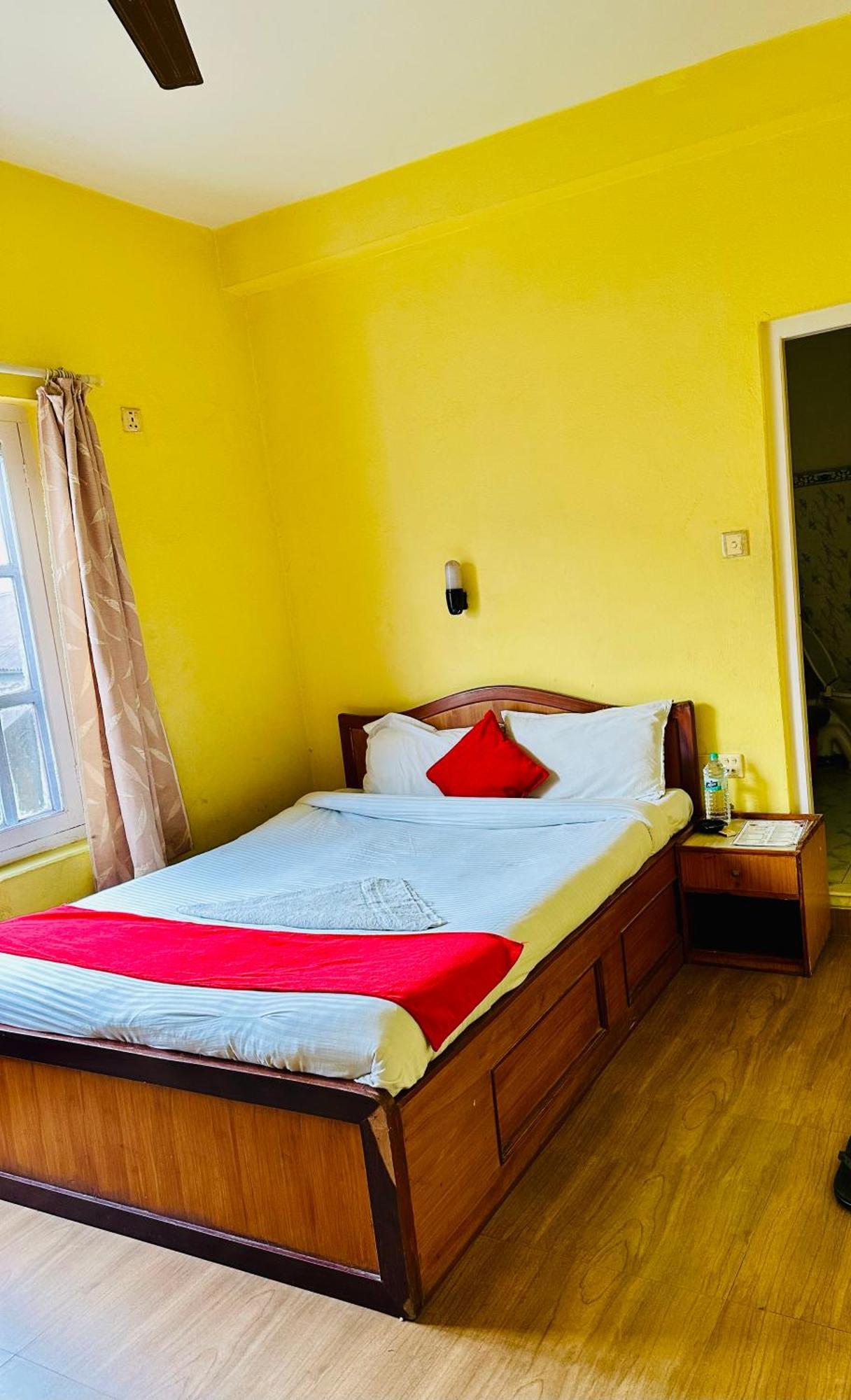 Hotel The Billabong Garden Похара Екстериор снимка