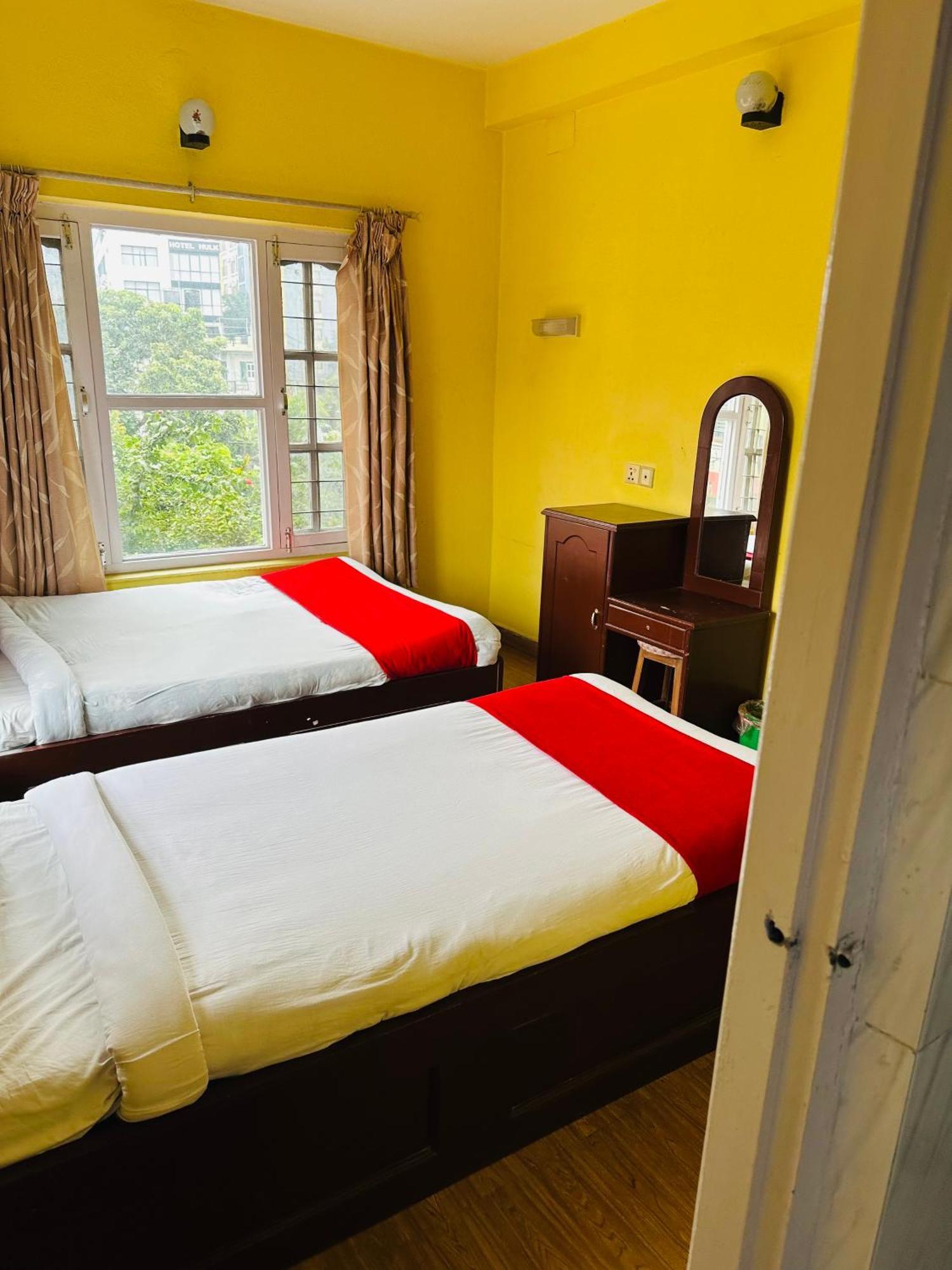 Hotel The Billabong Garden Похара Екстериор снимка