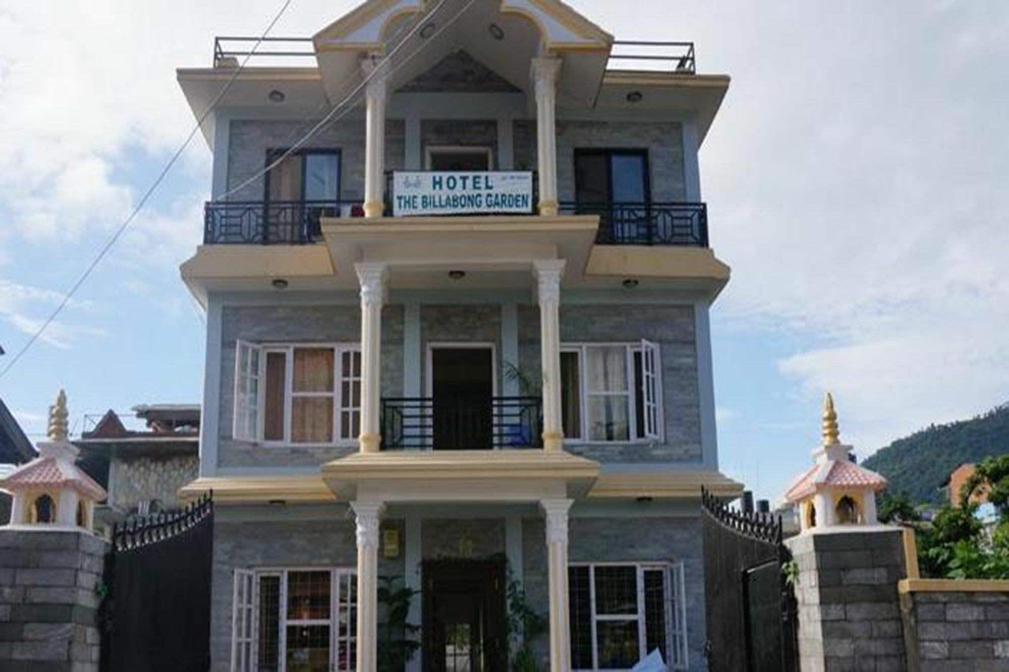 Hotel The Billabong Garden Похара Екстериор снимка